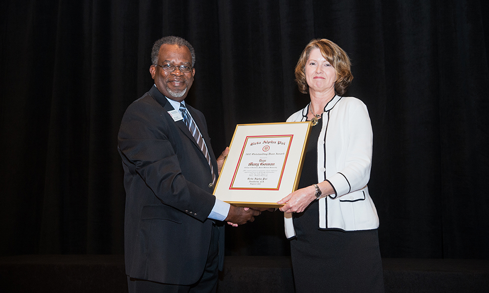 Dean Mary Gowan wins the 2017 Outstanding Dean Award