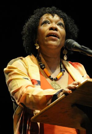 Rita Dove reads in tribute to Lucille Clifton (2010).