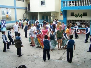 JMU students on Alternative Winter Break in Ecuador