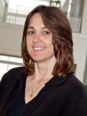 Dee Nilsen ('00)