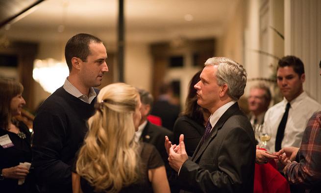 President Alger talks with alumni in Dallas