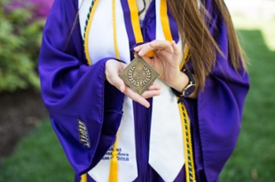 Honors College medallion