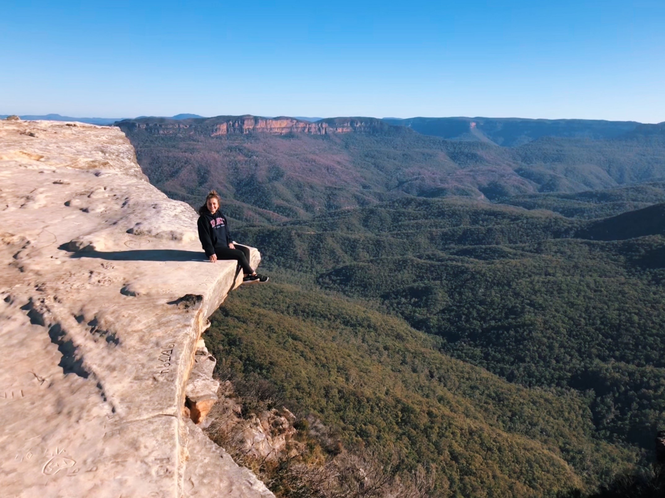 Price exploring Lincoln Rock at the Blue Mountains