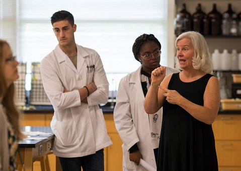 photo of ASL Interpreter in Classroom