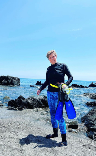 Lisa Tubach prepares to snorkel