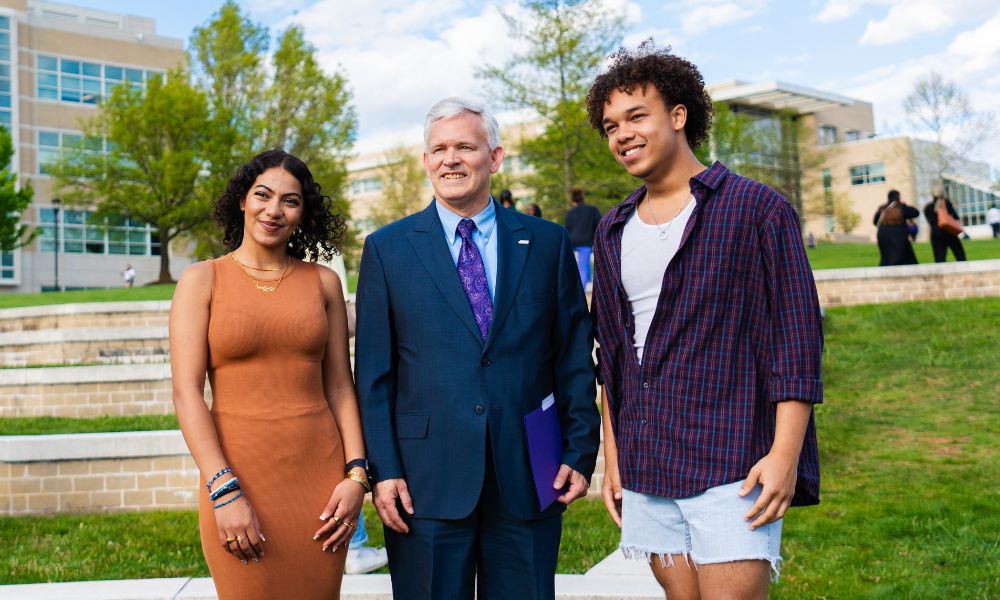 CSP Students taking a picture with President Alger