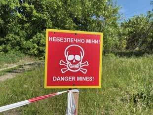 Landmine sign in Ukraine