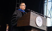 Dean Mike Busing delivers CoB commencement address - 2019