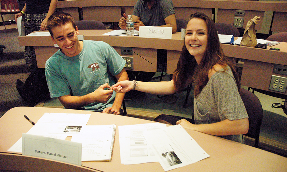 Students interact during a summer Econ session - 2017