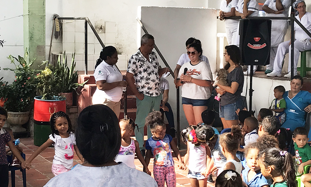 Marketing majors and Global Supply Chain minors delivering the donations they raised for Foundation Hogar Juvenil in Colombia - 2019