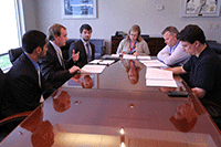 Management students in Marshall Pattie's class present to client Shenandoah Valley Airport