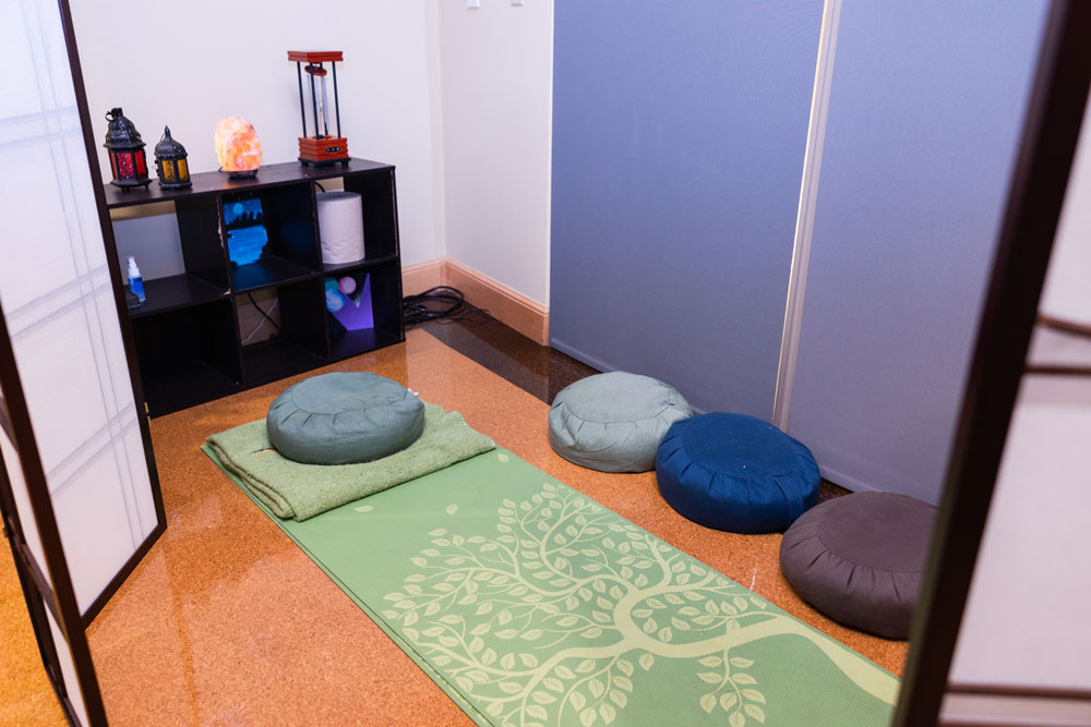 JMU Counseling Center Oasis Relaxation Yoga Mat Area