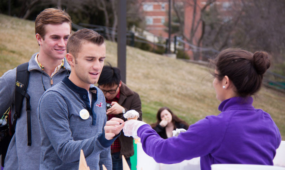 Students lined up to try the Algers' favorite ice cream flavors.