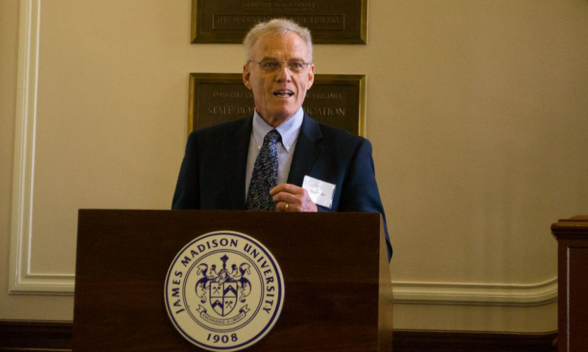 Professor Emeritus of Communication Rex Fuller welcomes faculty emeriti to the Faculty Emeriti reception. Fuller is president of the JMU Faculty Emeriti Association and the former chair of the School of Communications Studies.