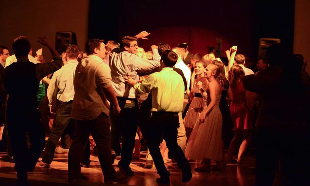 Students packed the dance floor at the Inaugural Ball sponsored by UPB.