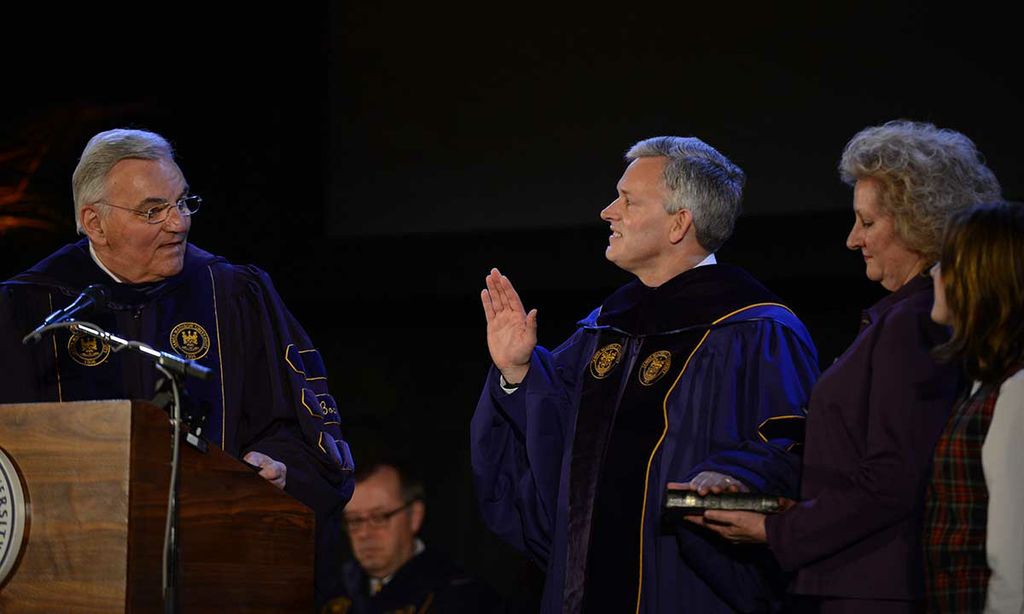 Rector Funkhouser administers oath of office