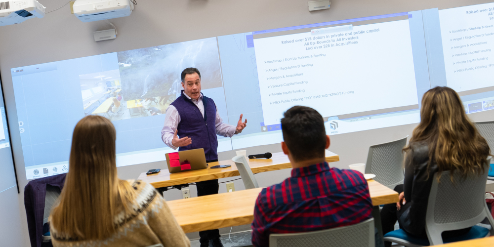 Eric Major teaching Medial Innovation students at the JMU X-Labs