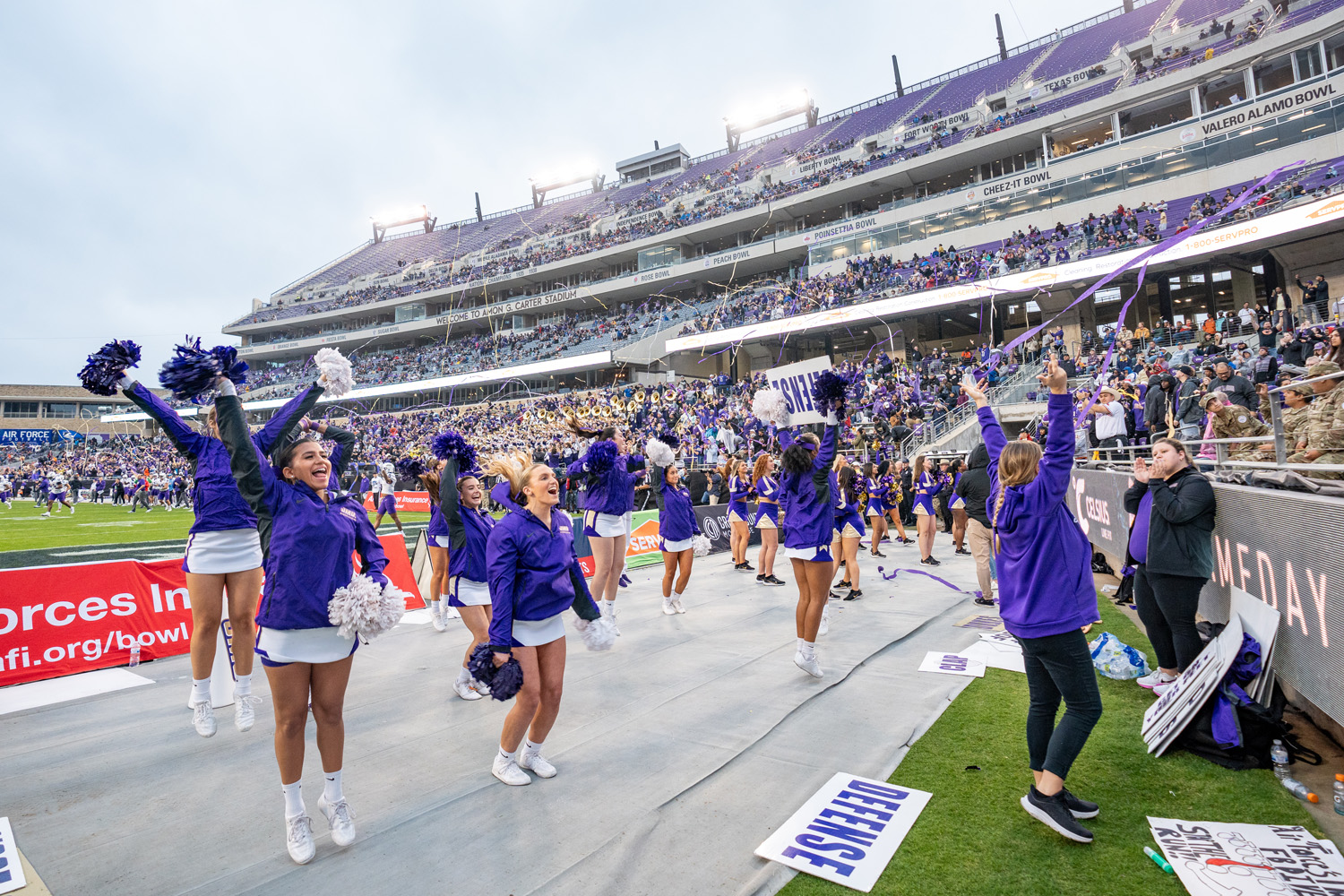 329536_armed_forces_bowl_jmu_football_vs_air_force_alumni_fans_mrds_cheerleading-1096.jpg