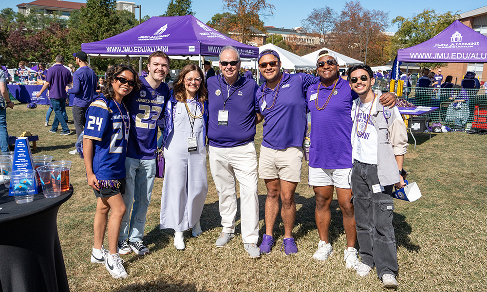 Official Alumni Tailgate on Hanson Field with special guest President Jim Schmidt