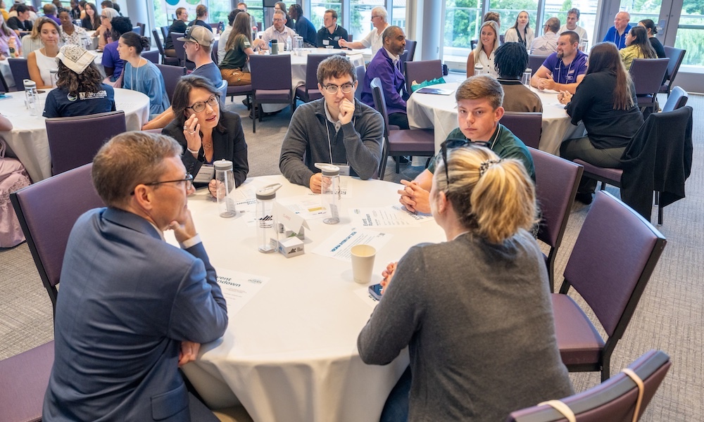 Virginia-Intern-Day-discussion