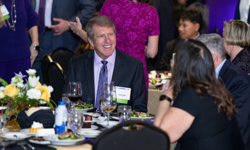 Alumni chatting with each other