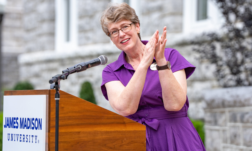 Dr. Bethany Nowviskie