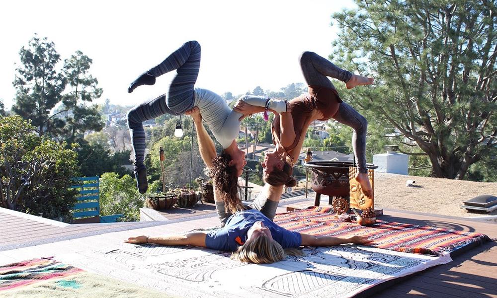 acroyoga Om Garden