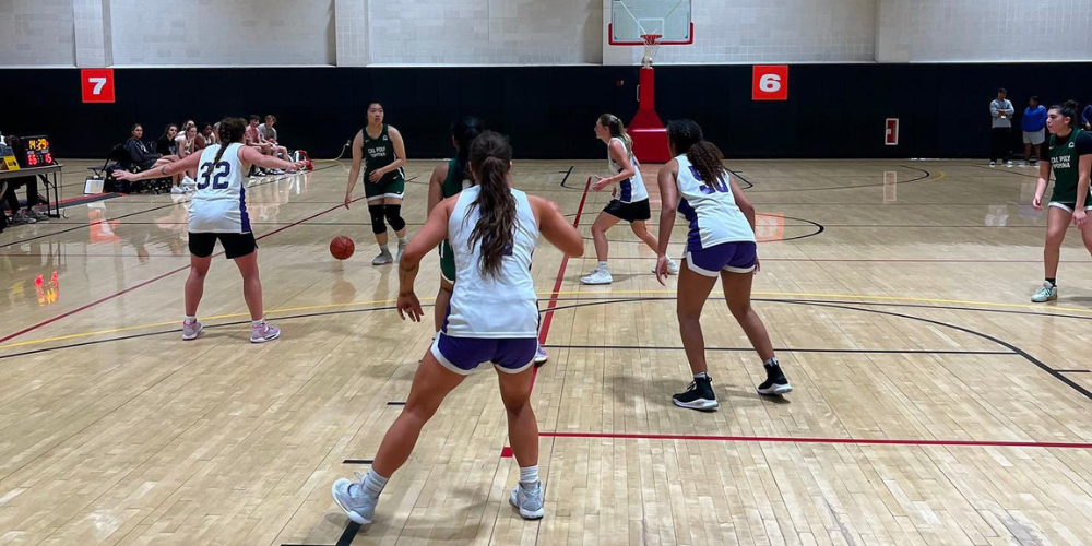 students playing basketball