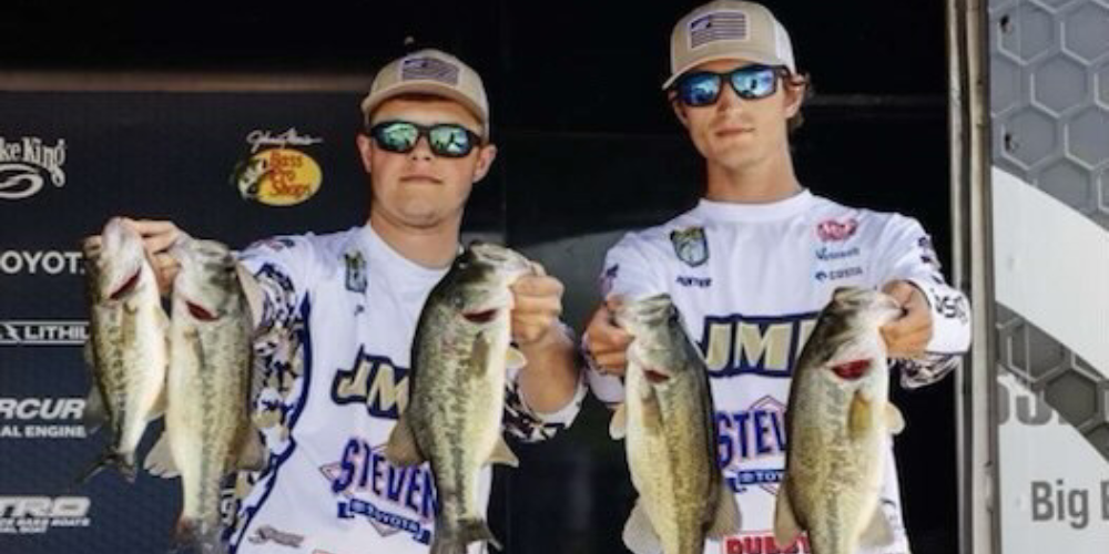 Club fishing student showing 3 fishes