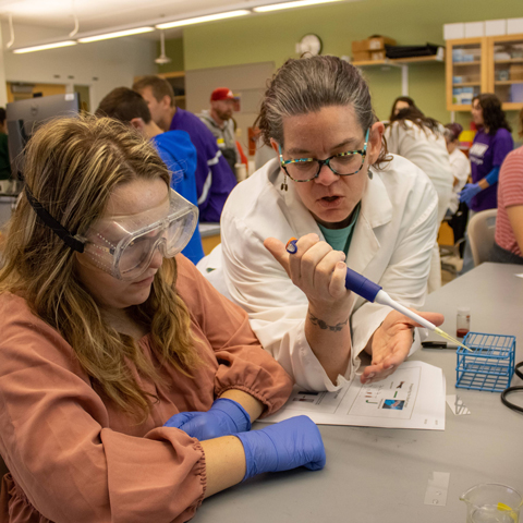 Local high school student getting hands-on STEM experience with a JMU professor