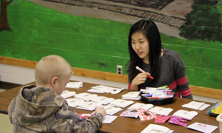 JMU students assist at Elkton Elementary Art NIght