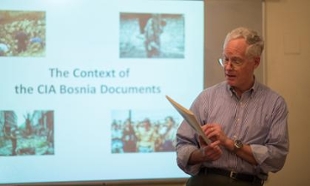 Dr. Tim Walton helps JMU students understand CIA intelligence documents 