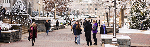 JMU winter shot of the quad with students