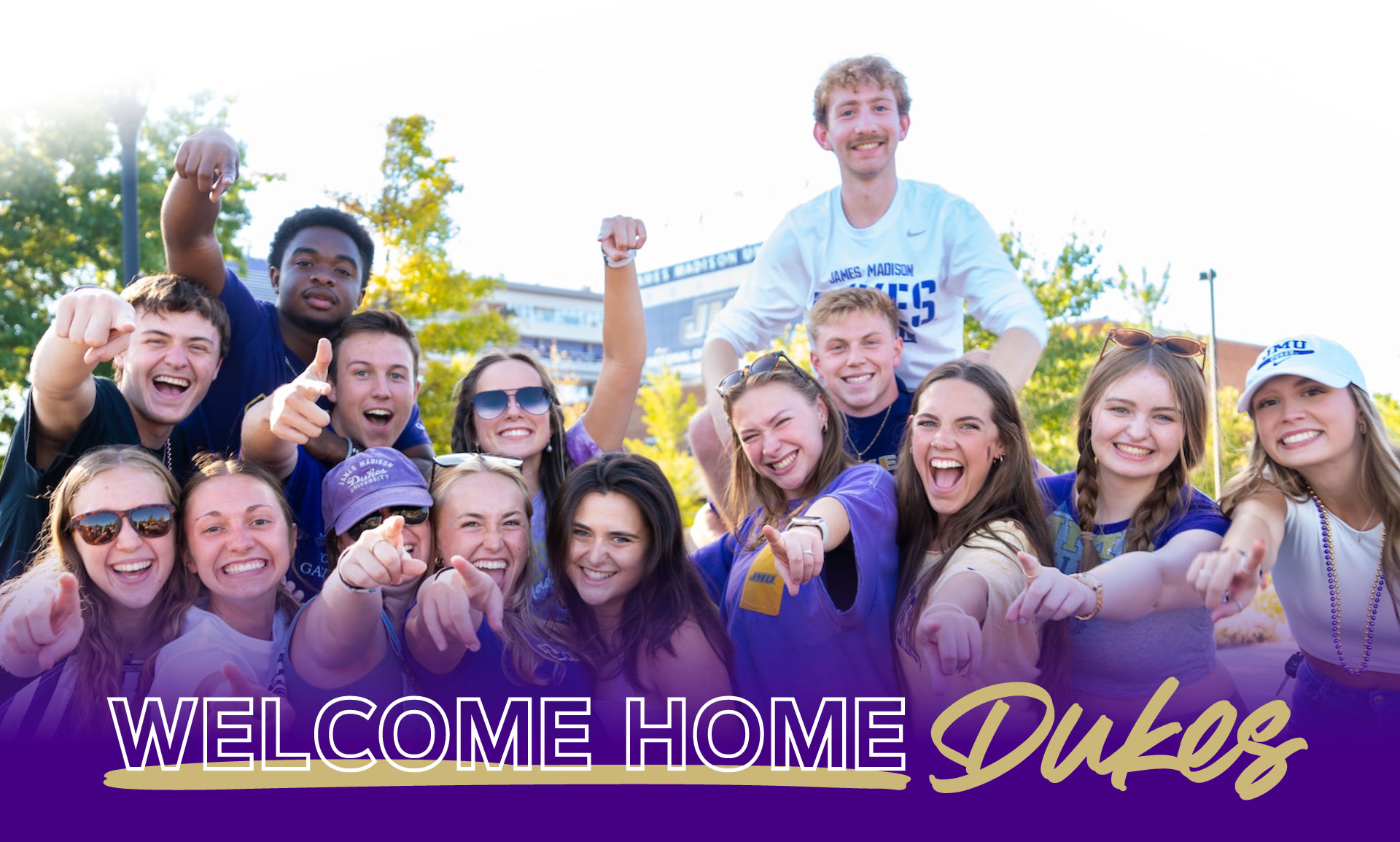 VIDEO: Welcome home, Dukes!
