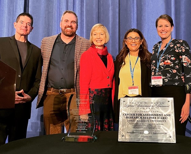 CARS receiving the 2022 Banta Lifetime Acheivement Award at Assessment Institute