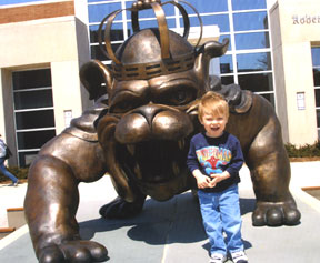 Jacob Hilton with the Duke Dog Statue