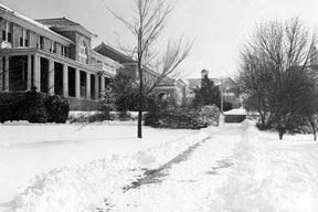 1970s snow on the Quad