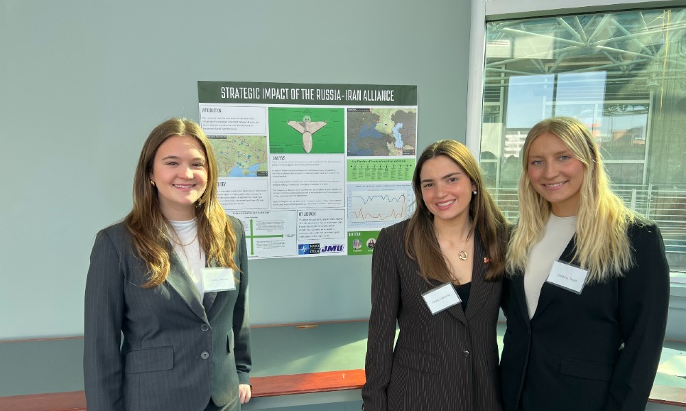 Victoria Jones, Katie Fricke and Taylor Hankins 