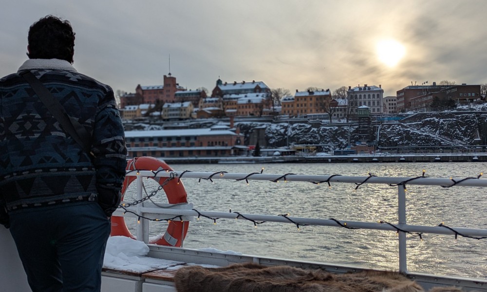 Joseph Fernandez viewing the Stadsgaraden Harbor in Stockholm