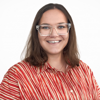 Angelina Clapp headshot