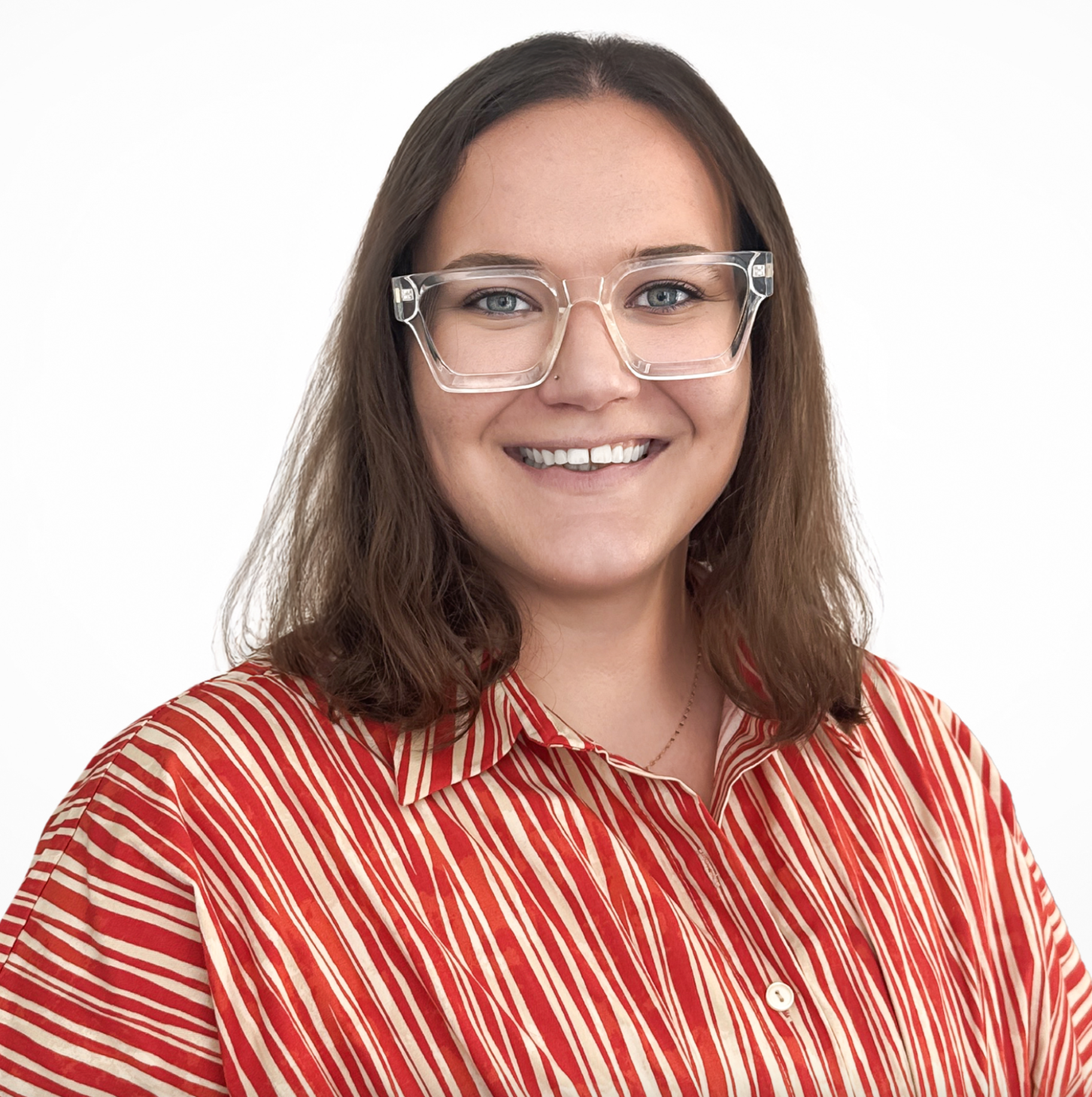 Angelina Clapp headshot