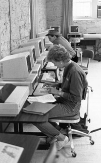 Business students working in a computer lab before 1985