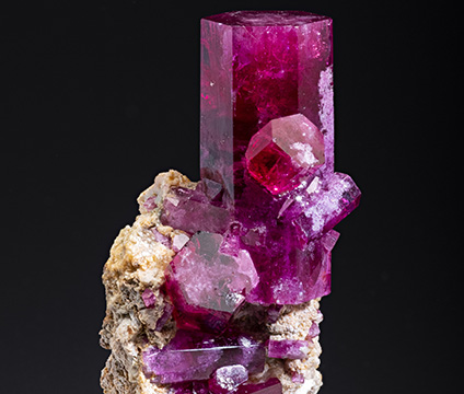 Red-Beryl-rsz.jpg