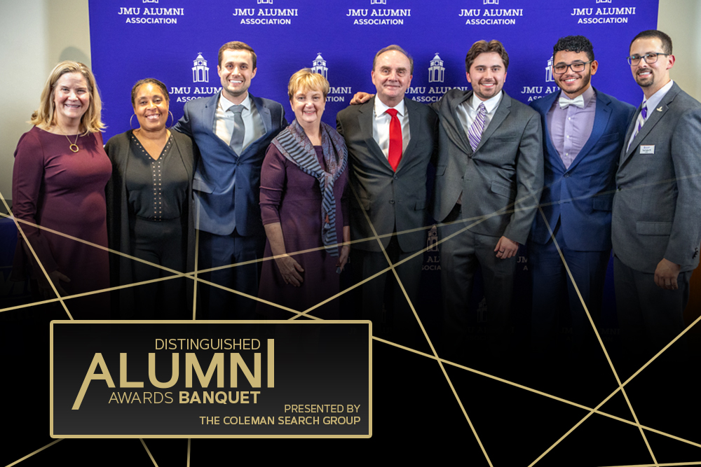 alumni award winners group photo style-1