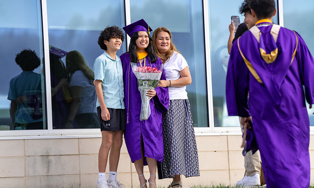 240510-college-of-business-commencement-1031-cropped-feature.jpg