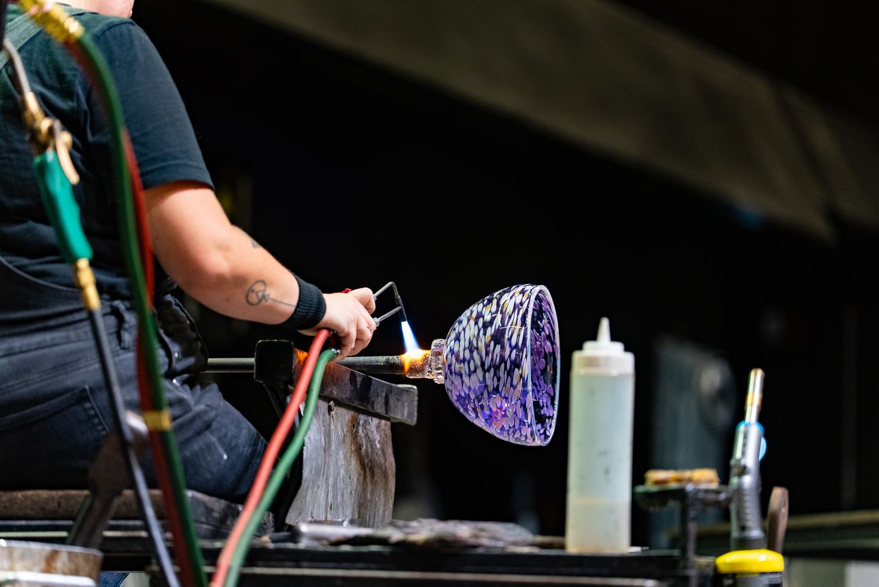 President Jim tour in Norfolk, Virginia, with glass art