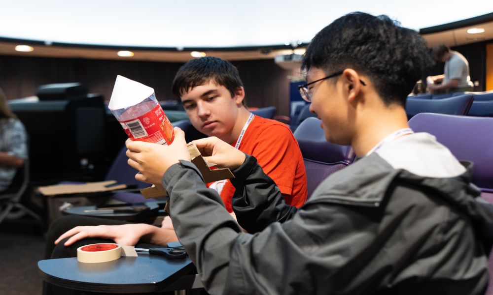 <span class="submesa">Science Explorers Camp</span> The first slide