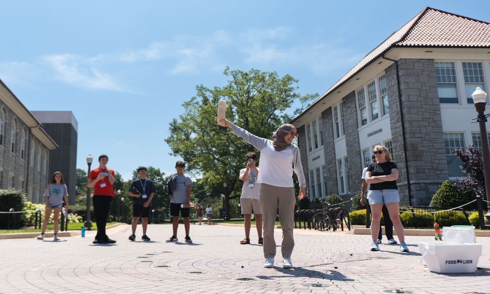 <span class="submesa">Science Explorers Camp</span> The second slide