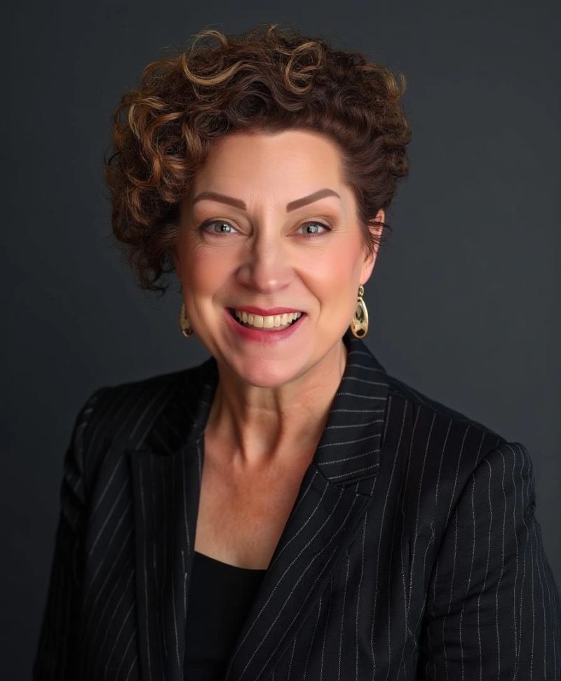 Meg Steinschauer Headshot