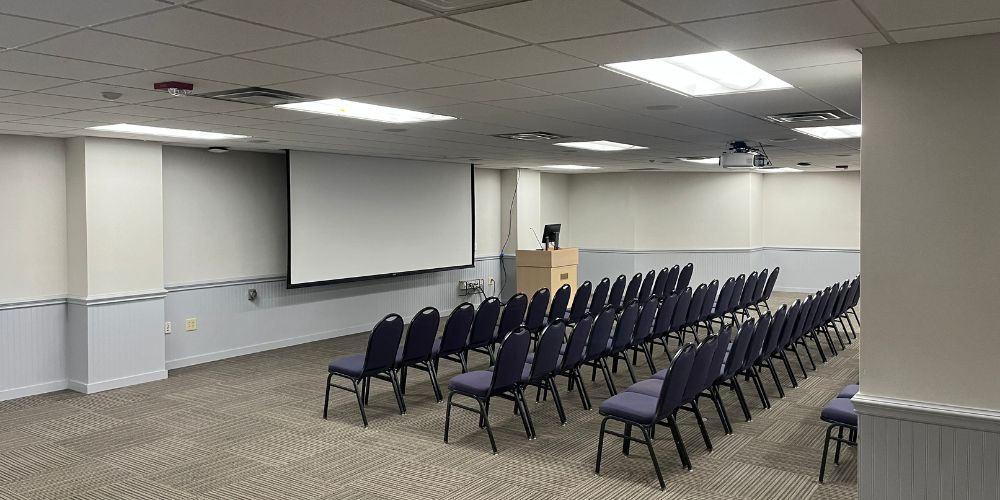 Warren 256 in Theater Style Setup from Left